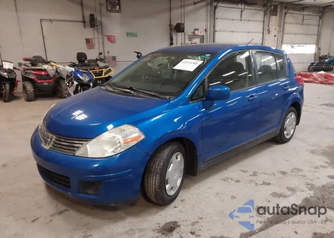 2008 Nissan Versa 1.8S z USA, uszkodzony, nr VIN 3N1BC13EX8L385419